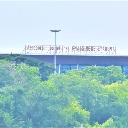 Residence Bellevue Sito Aiport- Ломе Экстерьер фото